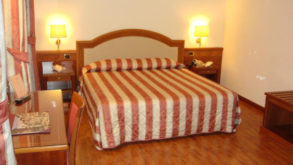 Albergo Corona Domodossola Cameră foto