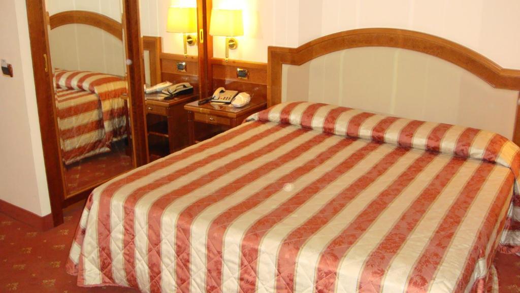 Albergo Corona Domodossola Cameră foto